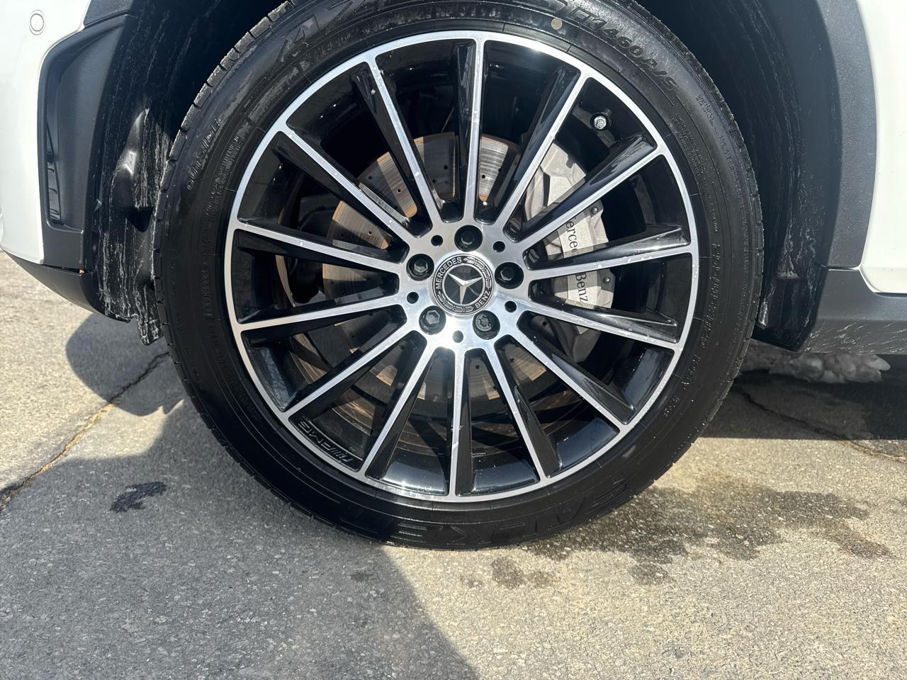 Mercedes-Benz GLC  2023