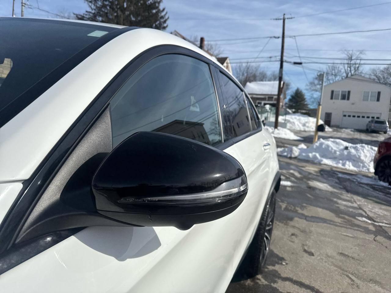 Mercedes-Benz GLC  2023