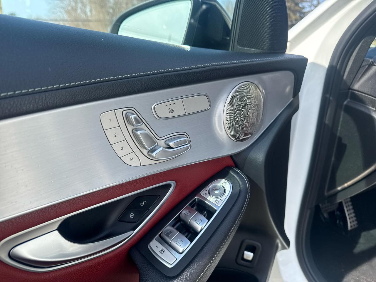 Mercedes-Benz GLC  2023