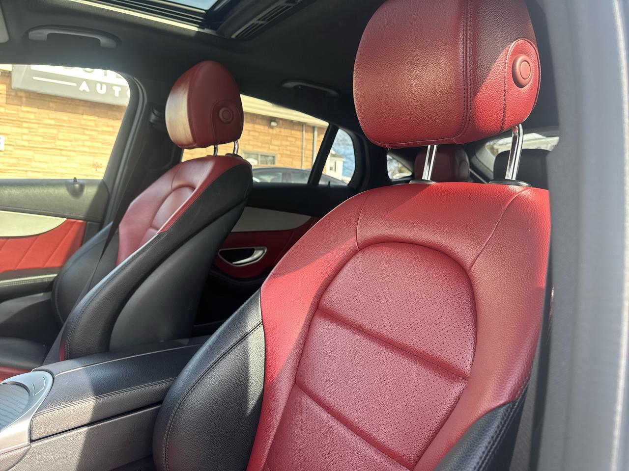 Mercedes-Benz GLC  2023