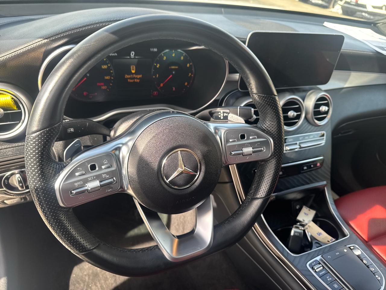 Mercedes-Benz GLC  2023