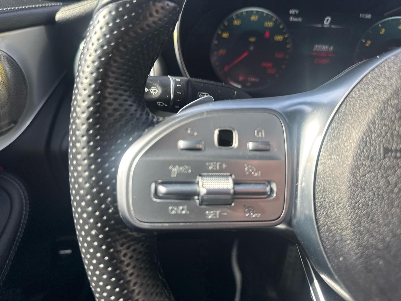 Mercedes-Benz GLC  2023