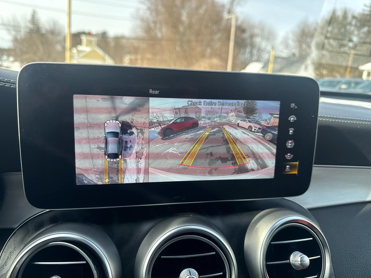 Mercedes-Benz GLC  2023