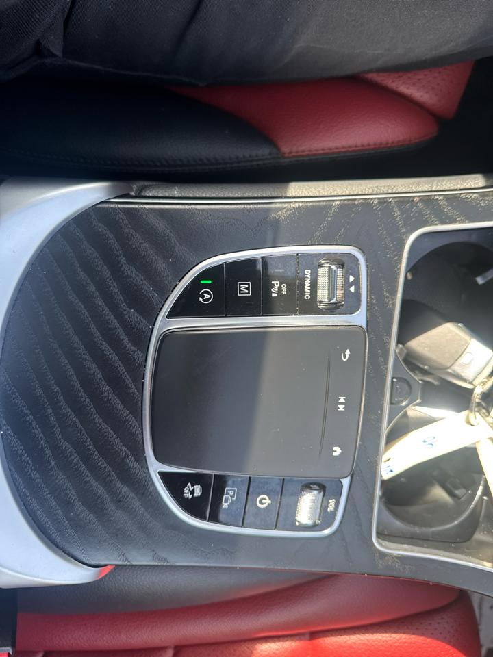 Mercedes-Benz GLC  2023