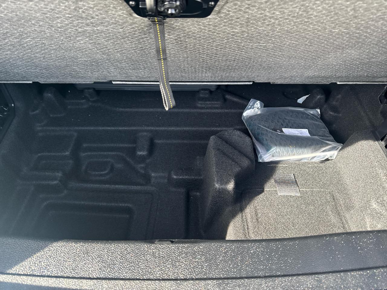 Mercedes-Benz GLC  2023