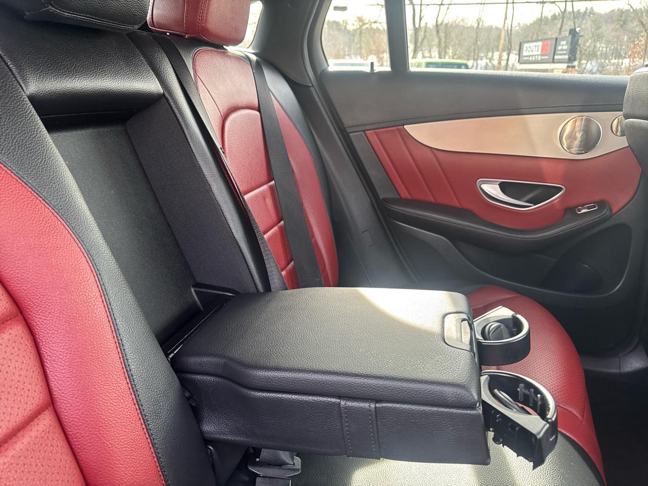 Mercedes-Benz GLC  2023