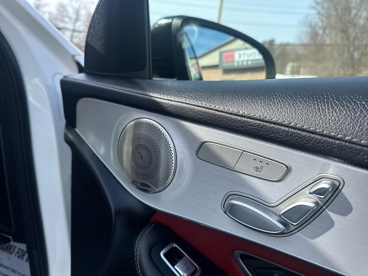 Mercedes-Benz GLC  2023