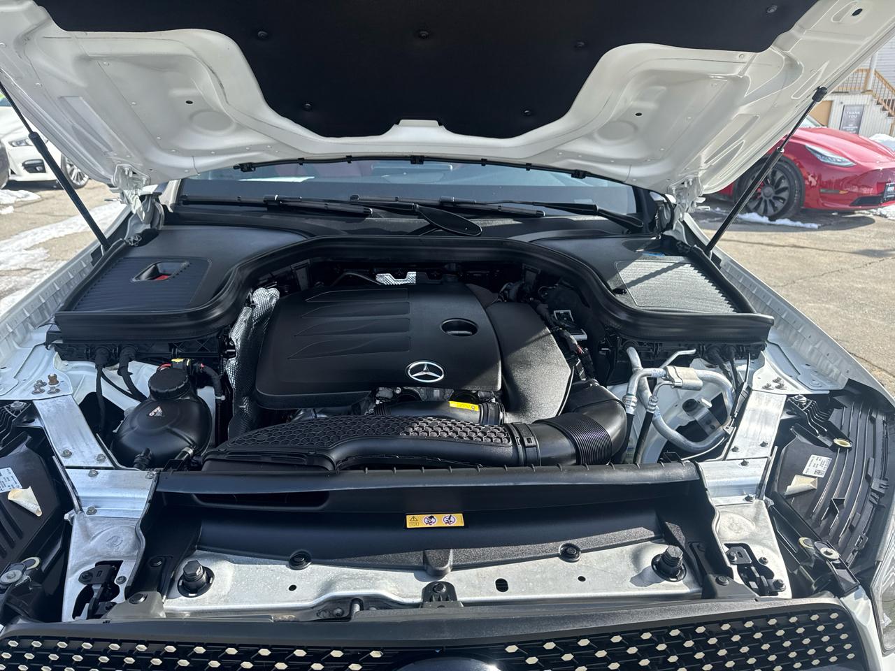 Mercedes-Benz GLC  2023