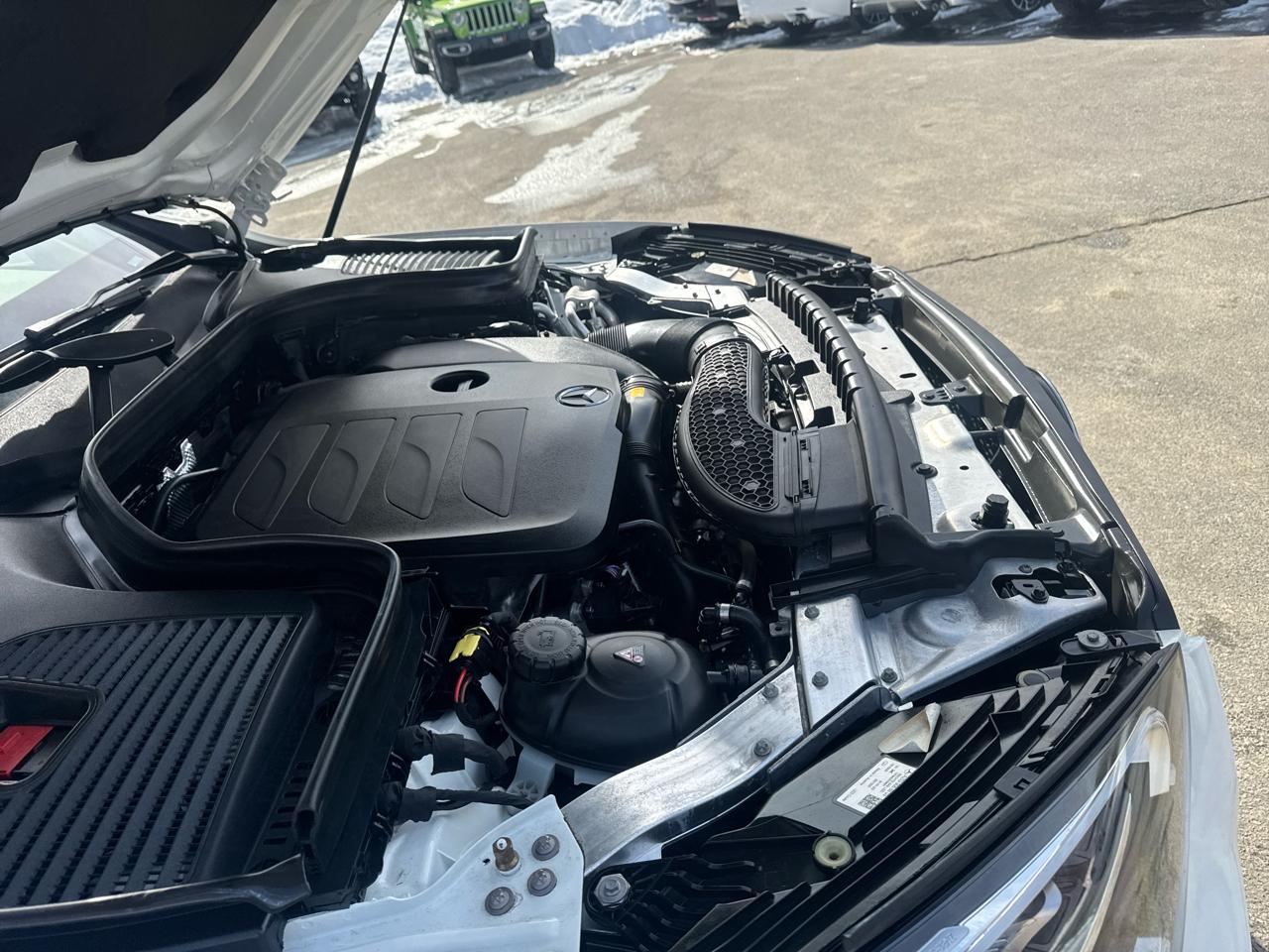 Mercedes-Benz GLC  2023