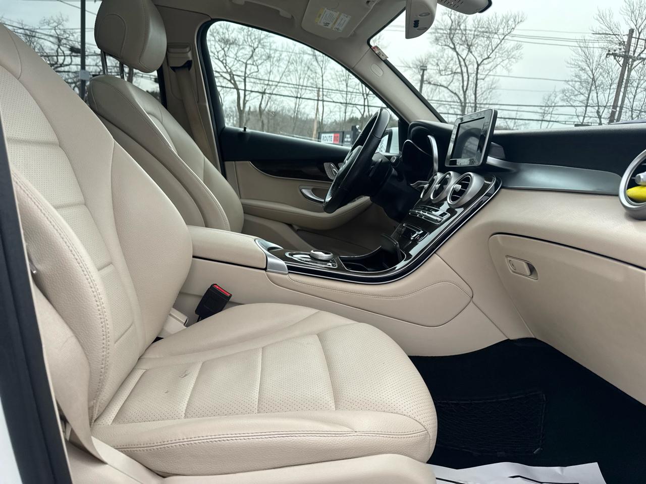 Mercedes-Benz GLC  2019