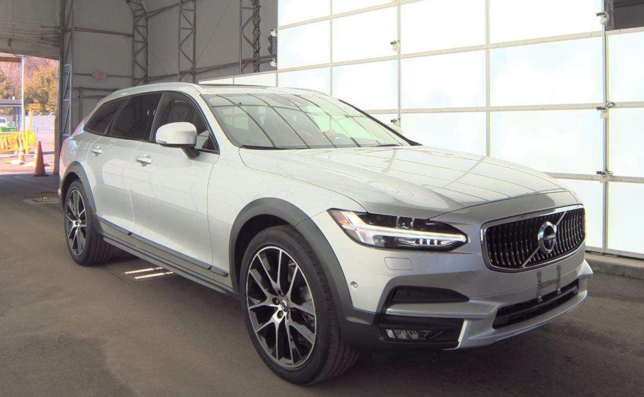 Volvo V90 Cross Country  2017