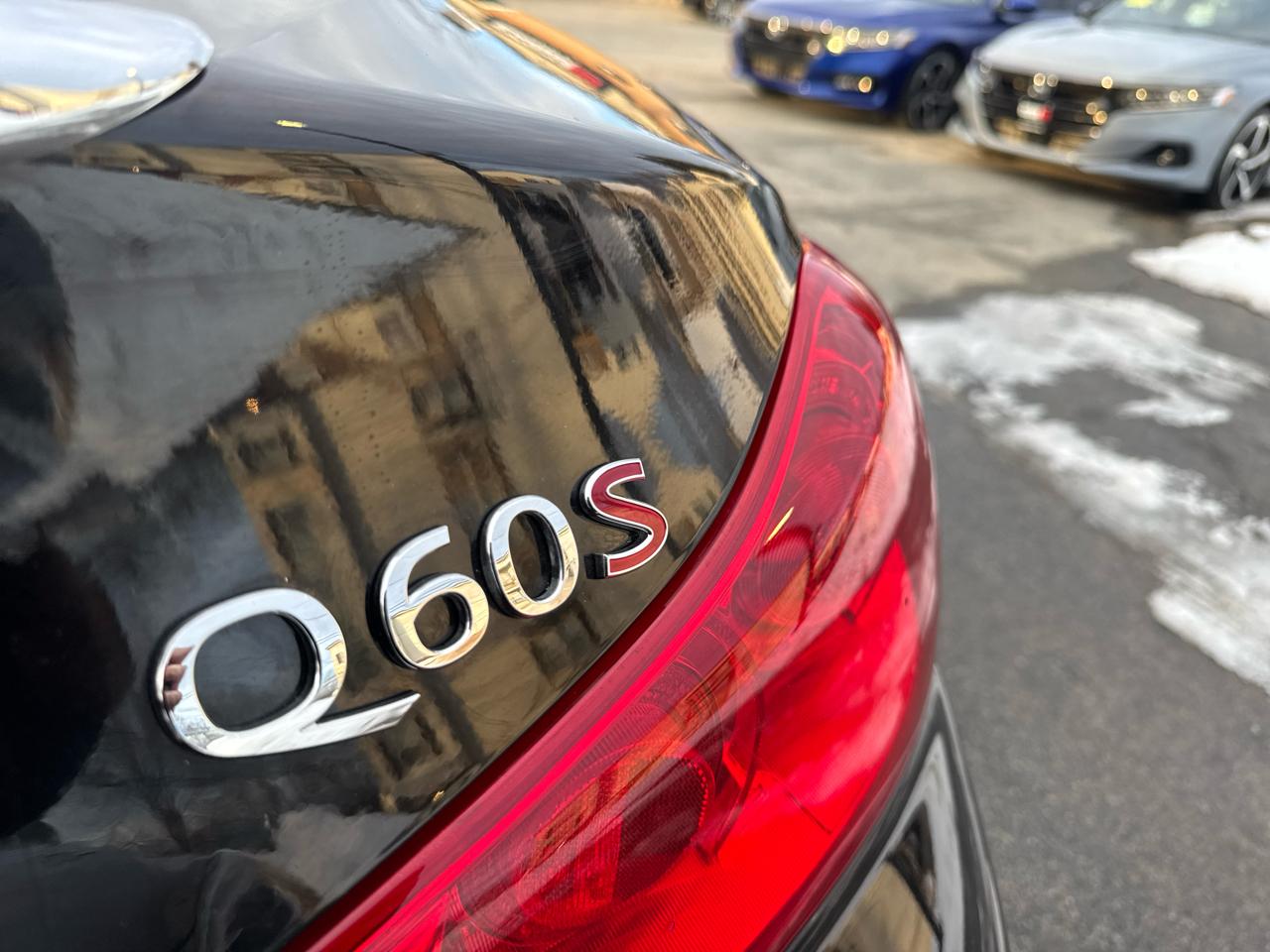 Infiniti Q60 Convertible  2014