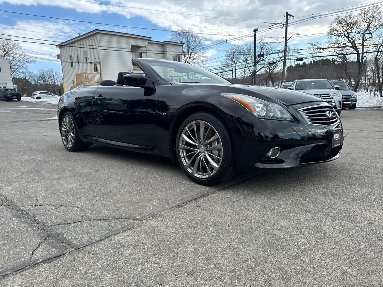 Infiniti Q60 Convertible  2014