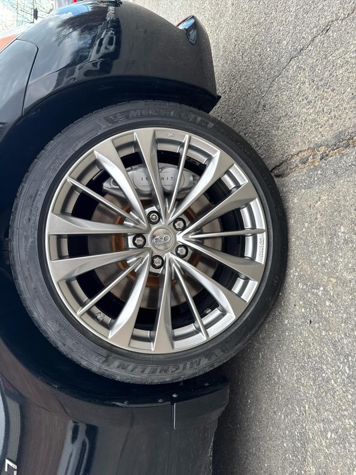 Infiniti Q60 Convertible  2014