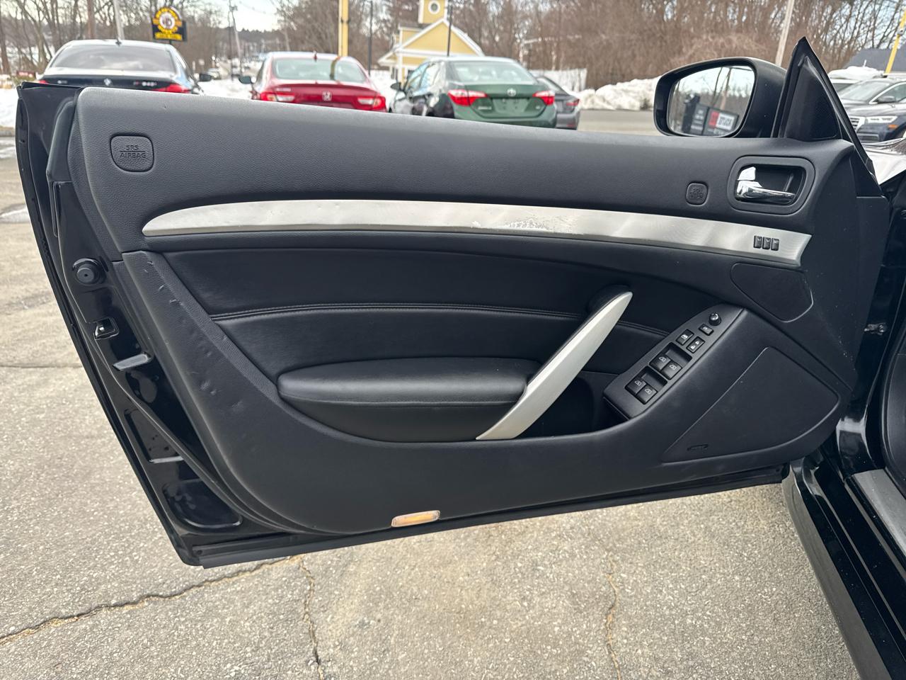 Infiniti Q60 Convertible  2014