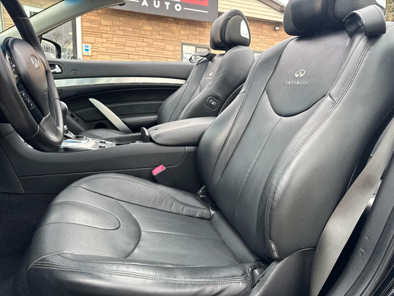 Infiniti Q60 Convertible  2014