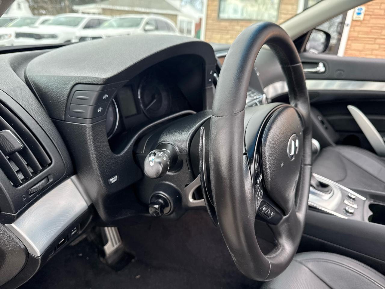 Infiniti Q60 Convertible  2014