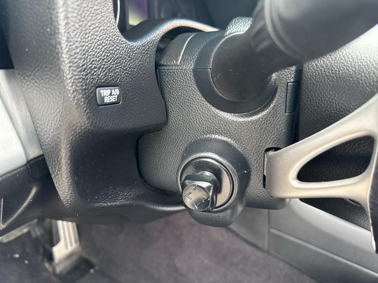 Infiniti Q60 Convertible  2014