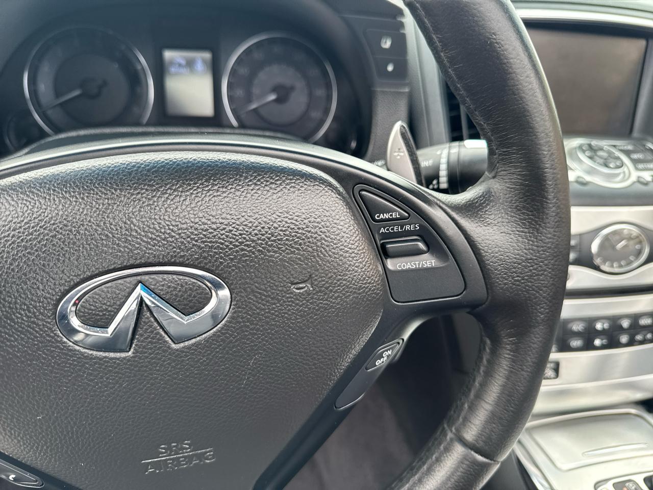 Infiniti Q60 Convertible  2014