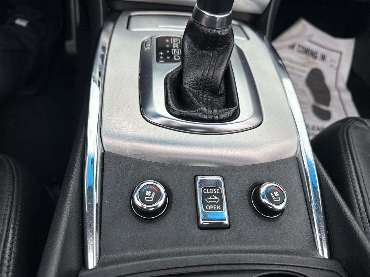 Infiniti Q60 Convertible  2014