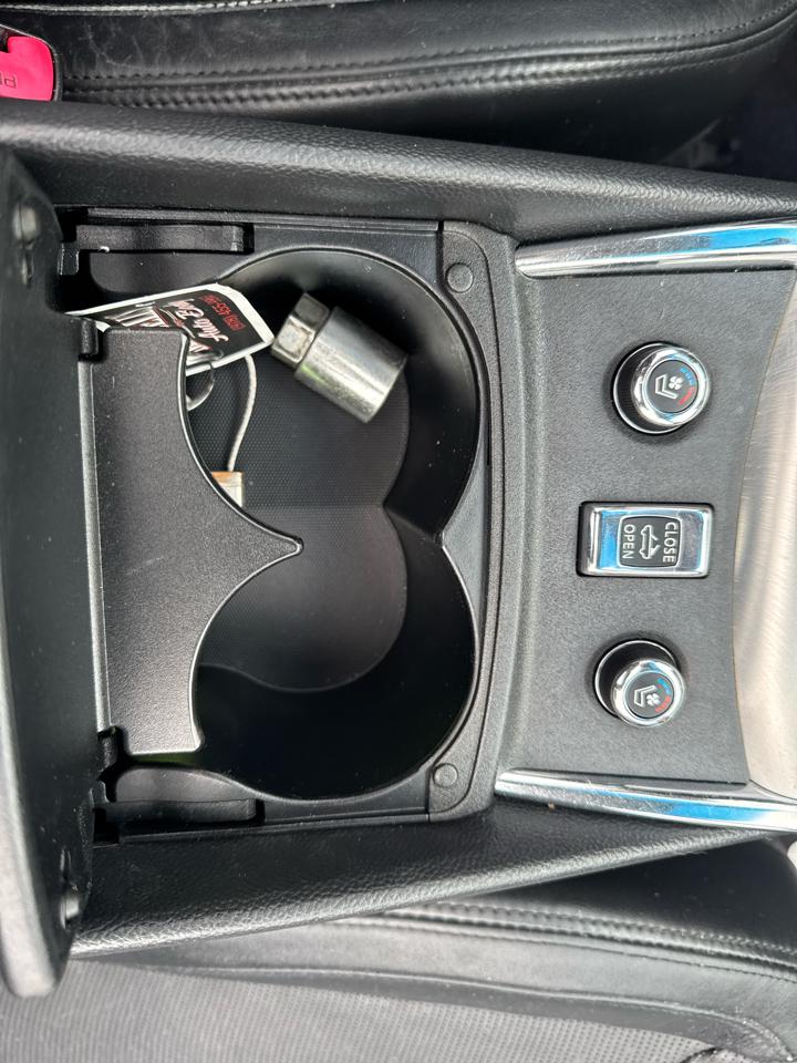 Infiniti Q60 Convertible  2014