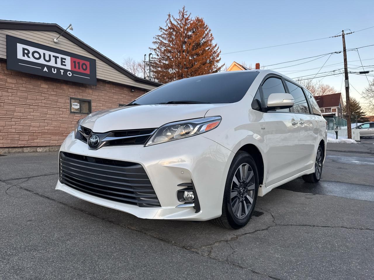 2019 Toyota Sienna XLE Premium 7-Passenger