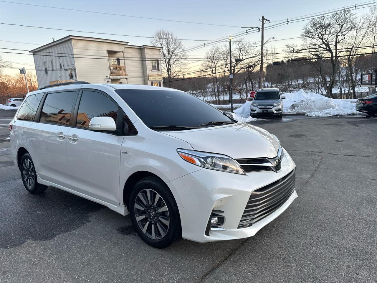 Toyota Sienna  2019