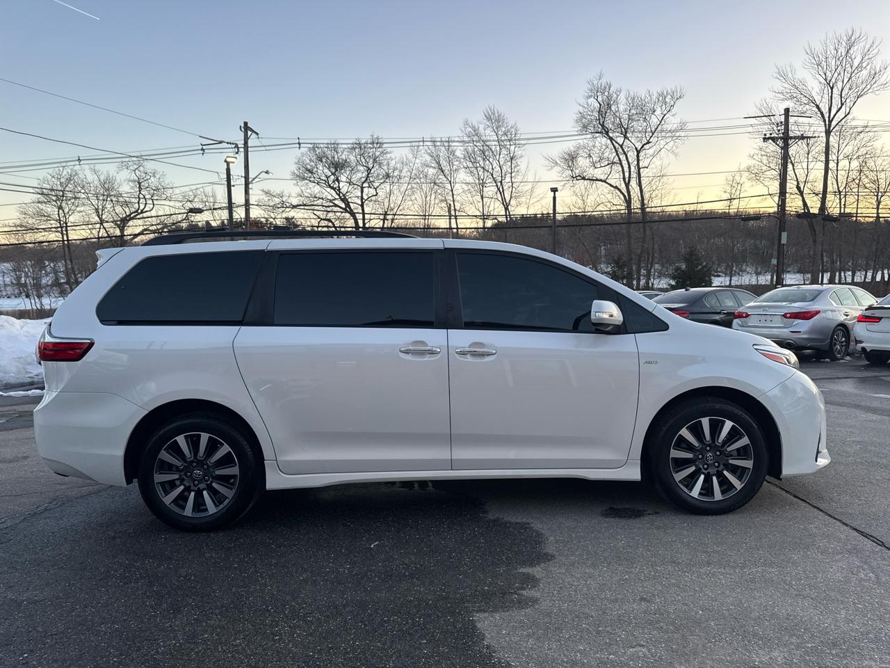 Toyota Sienna  2019