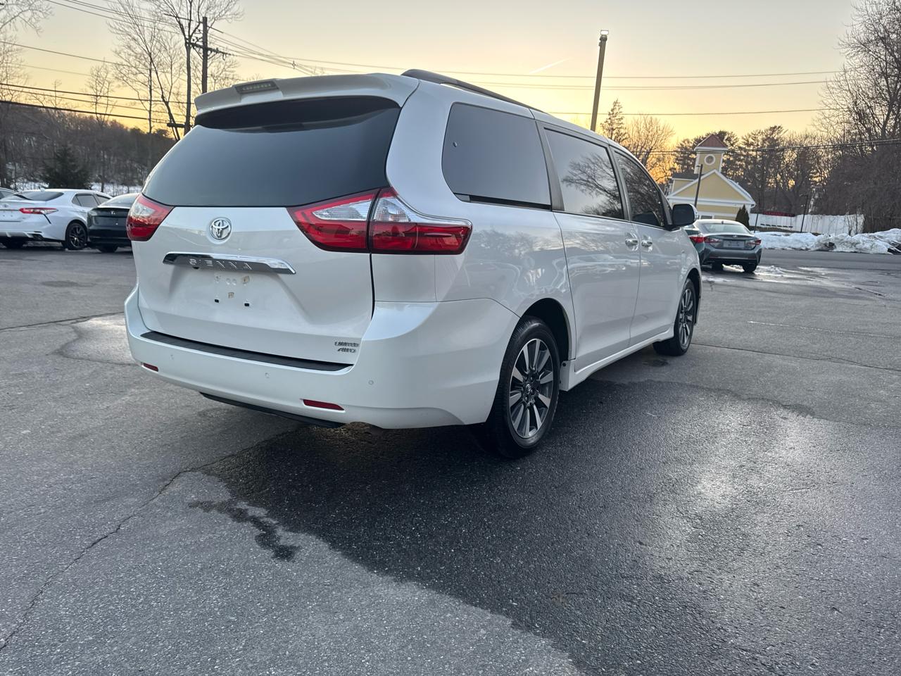 Toyota Sienna  2019