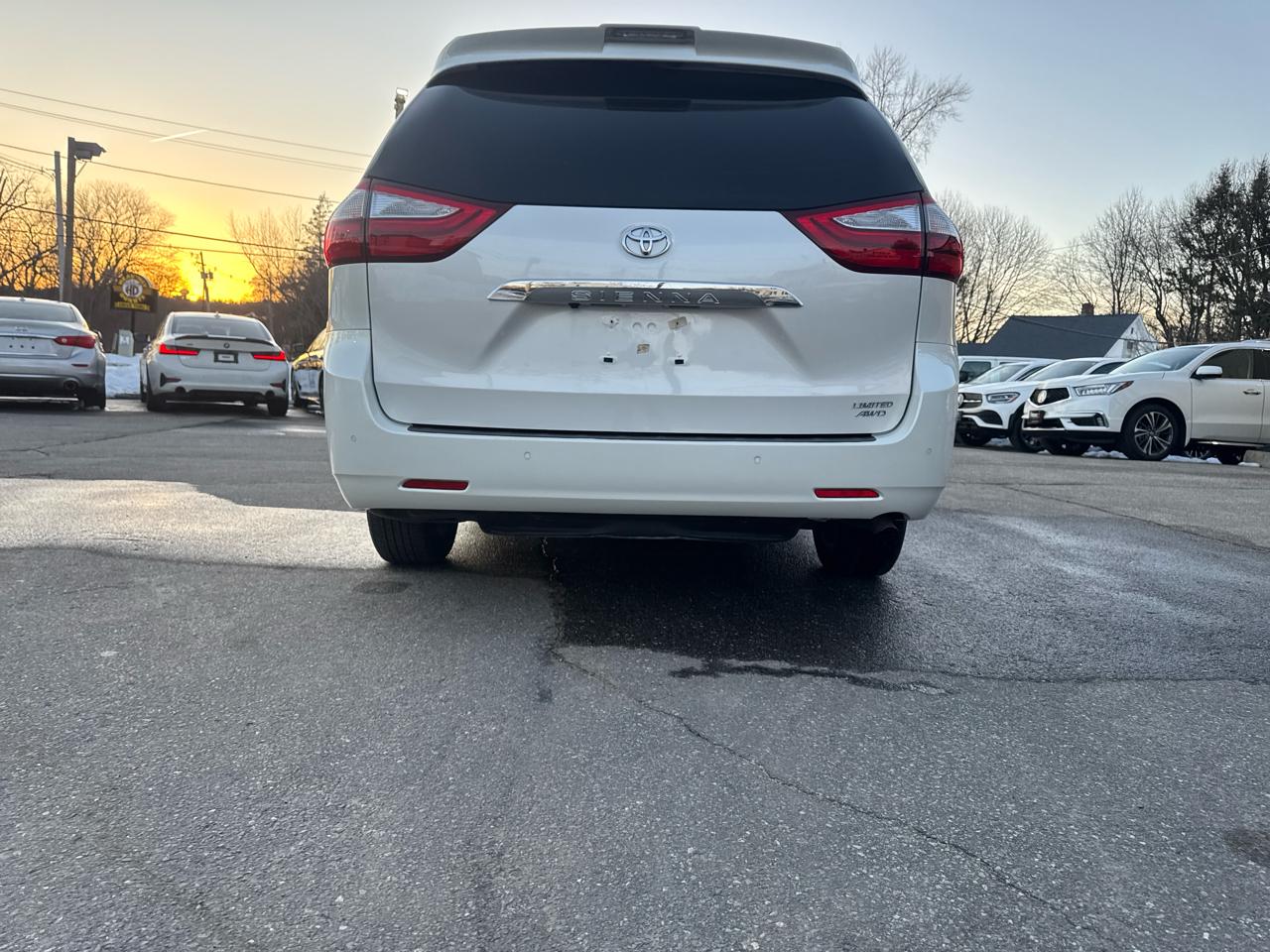 Toyota Sienna  2019
