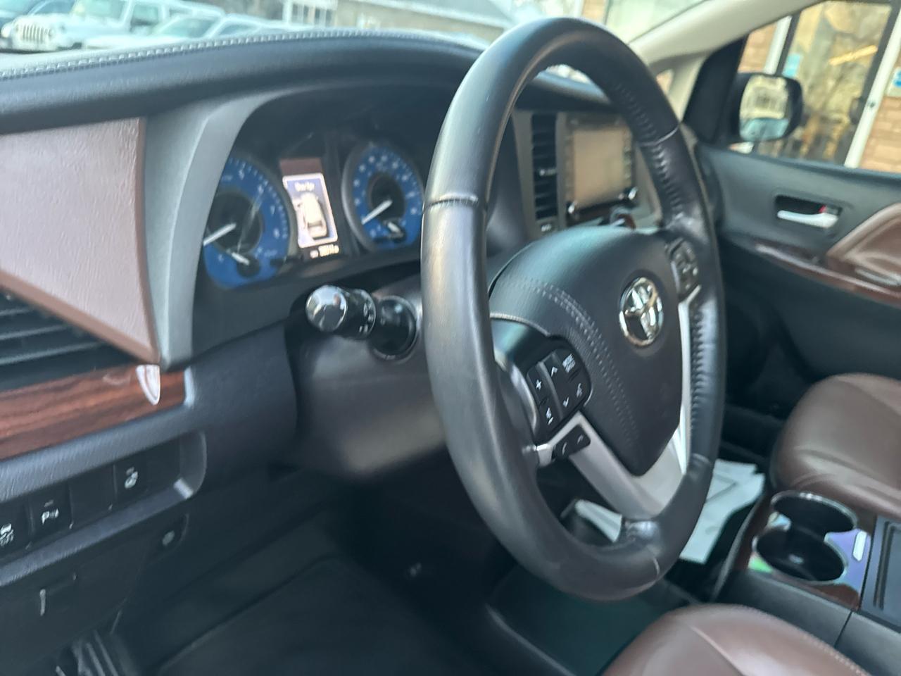 Toyota Sienna  2019