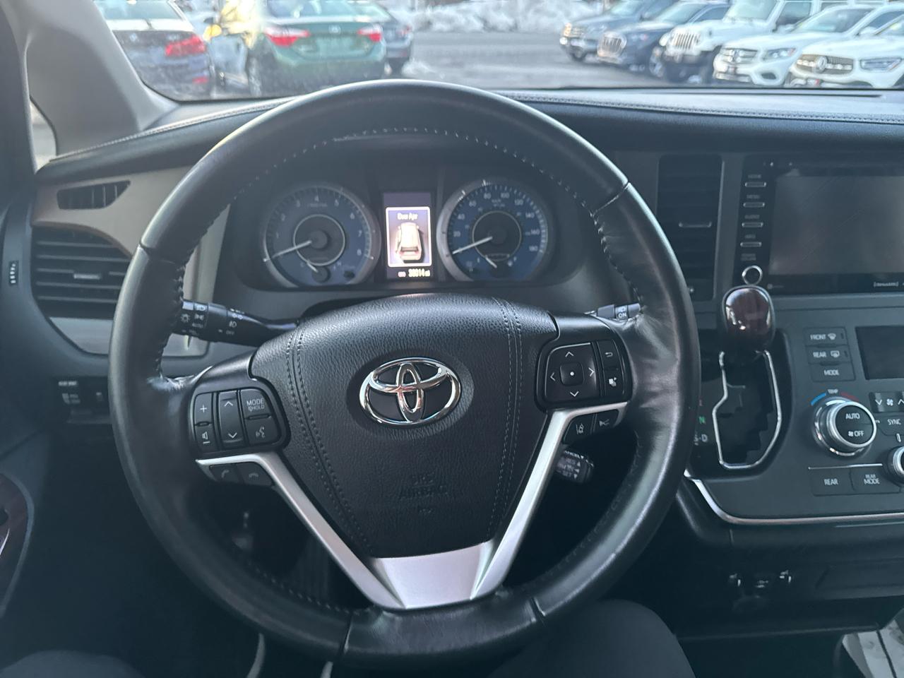 Toyota Sienna  2019