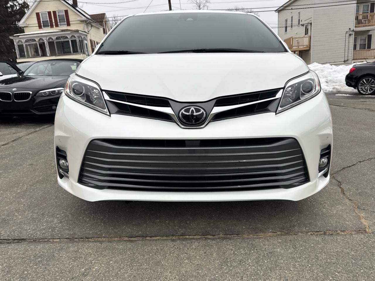 Toyota Sienna  2018