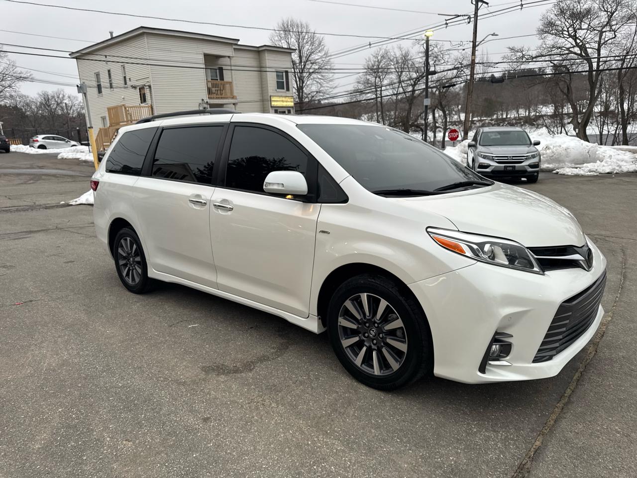 Toyota Sienna  2018