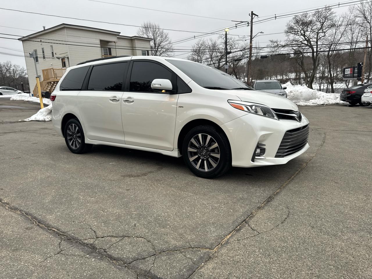 Toyota Sienna  2018
