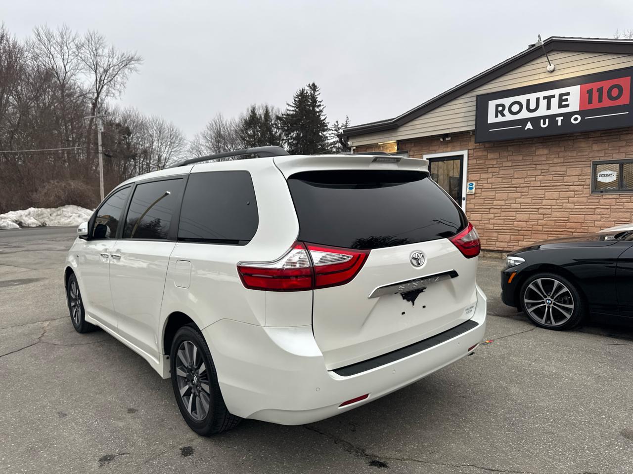 Toyota Sienna  2018