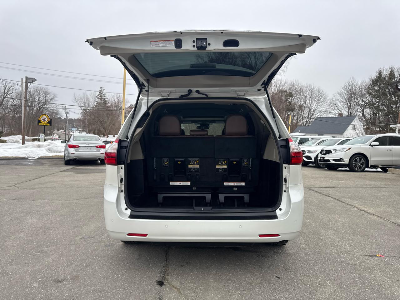 Toyota Sienna  2018