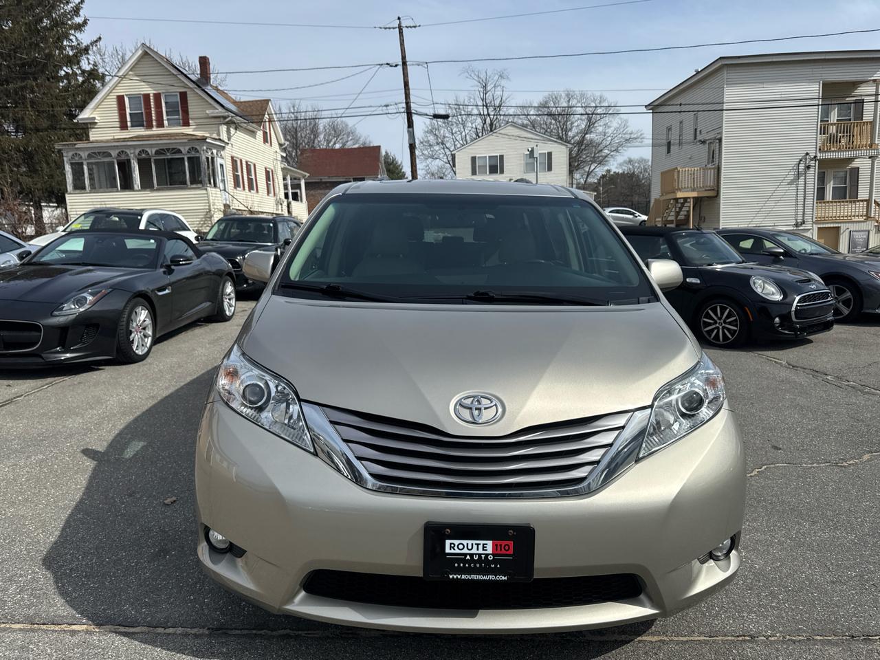 Toyota Sienna  2017