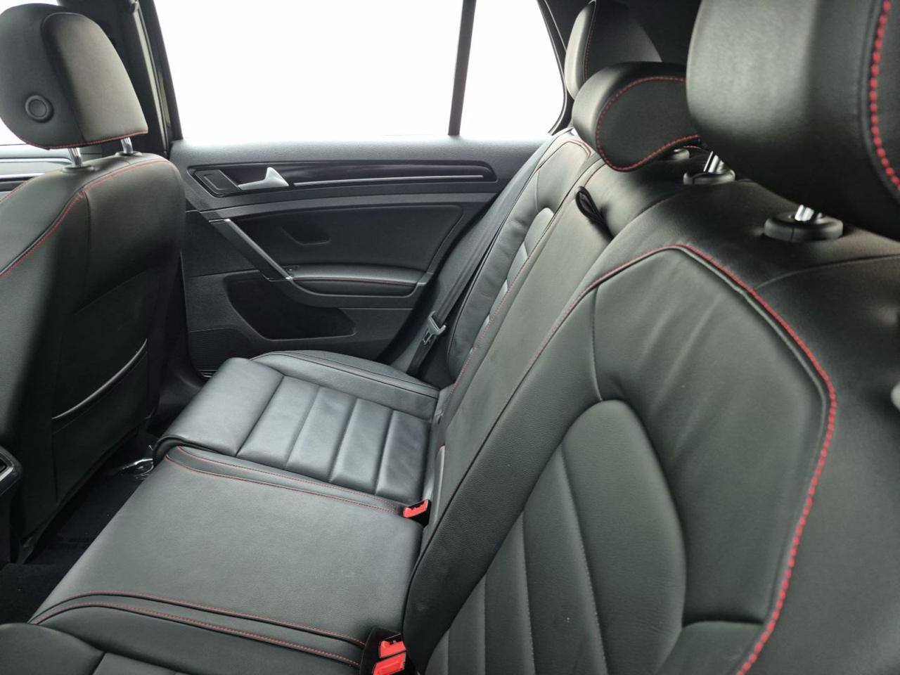 Volkswagen Golf GTI  2016