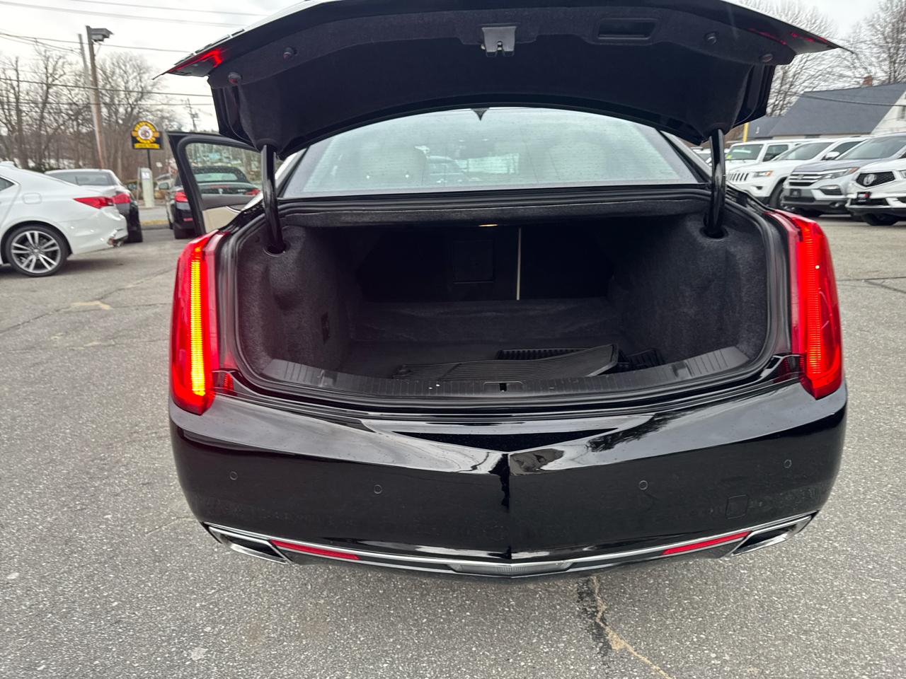 Cadillac XTS  2015