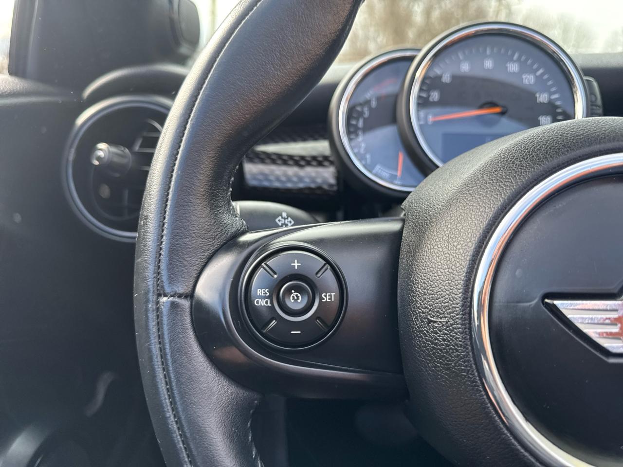 MINI Cooper Convertible  2016