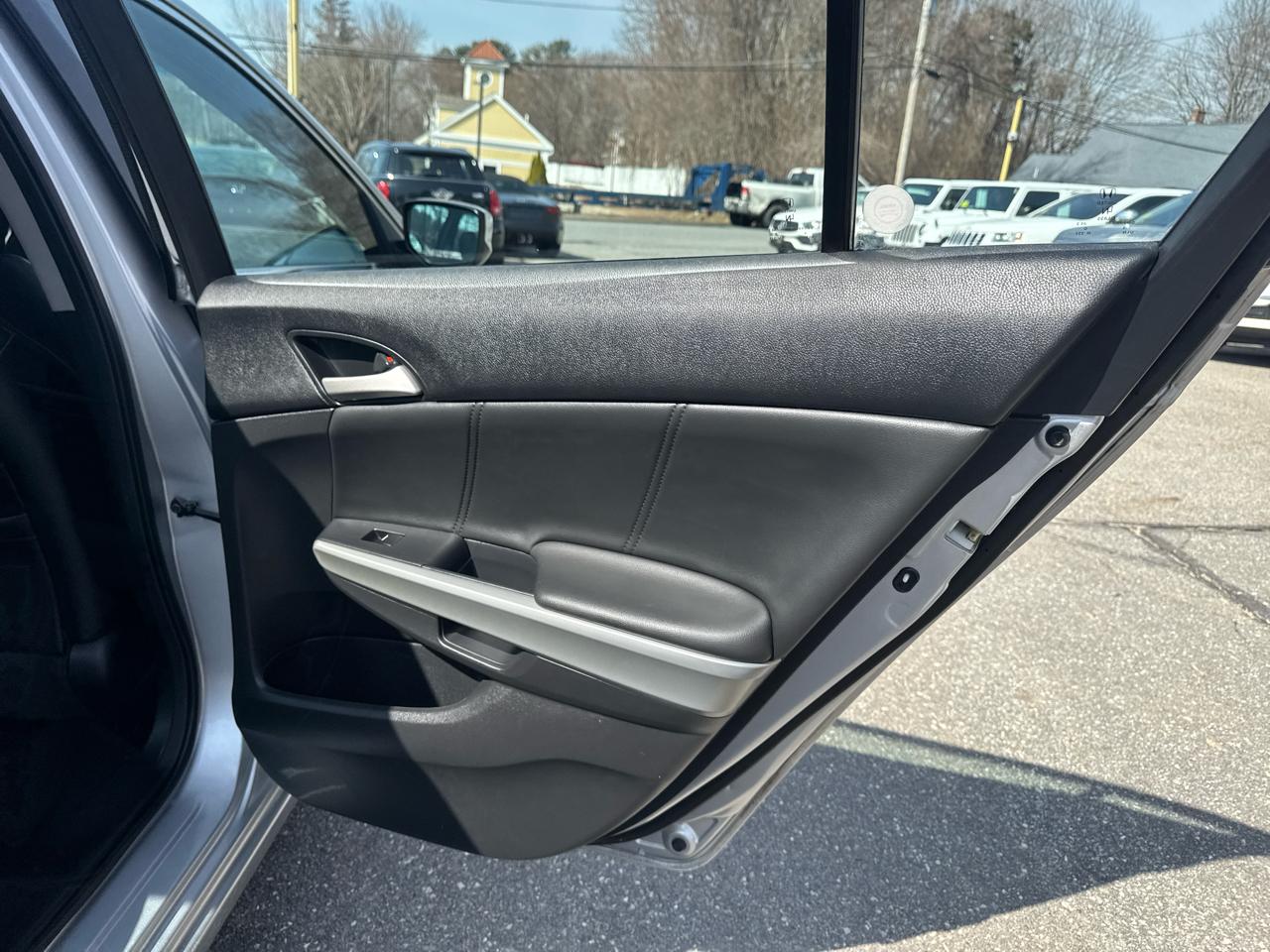 Honda Accord Sdn 4dr I4 AT EX-L 2010