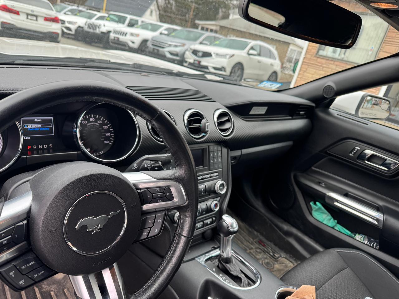 Ford Mustang V6 Convertible 2017