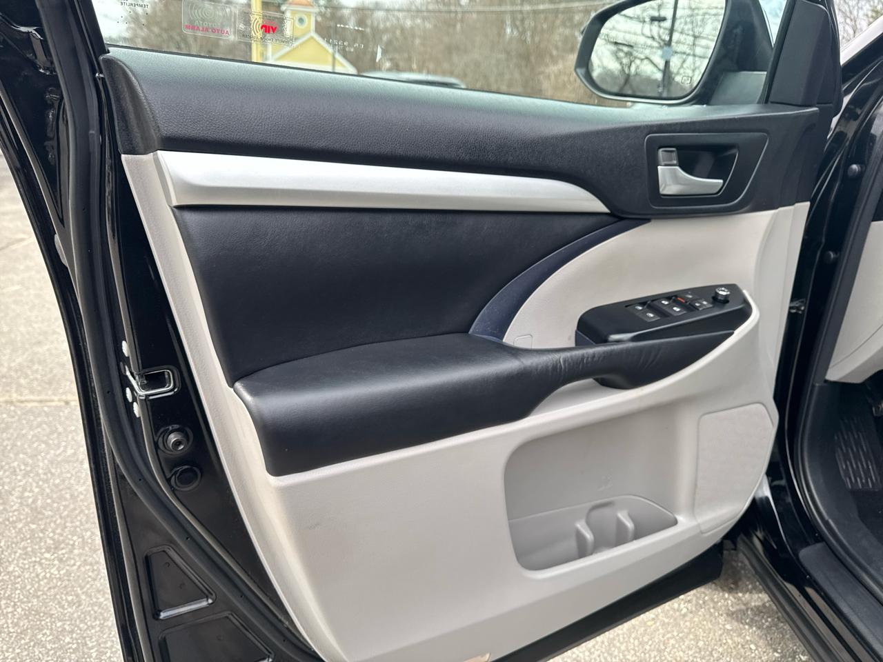 Toyota Highlander  2015