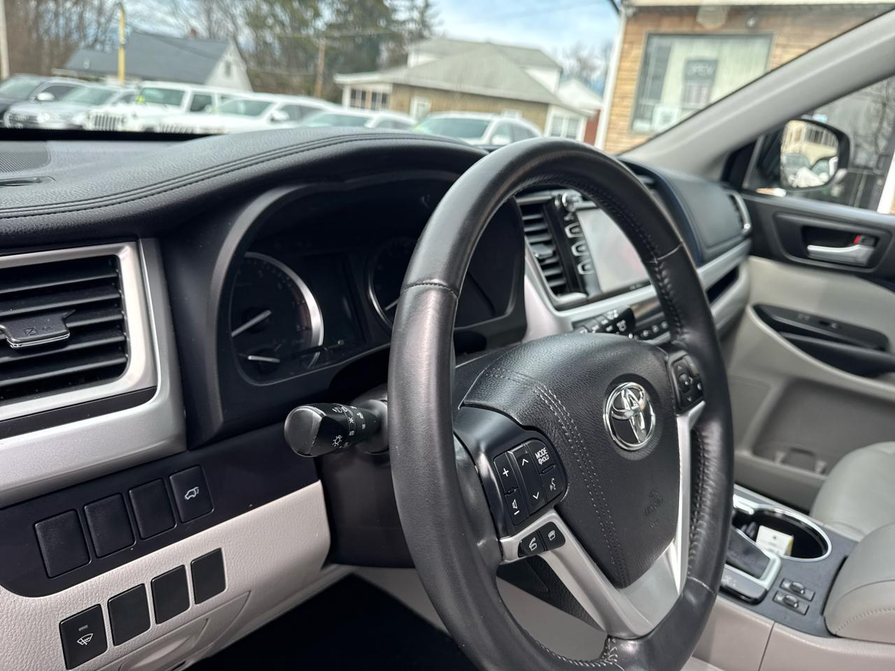 Toyota Highlander  2015