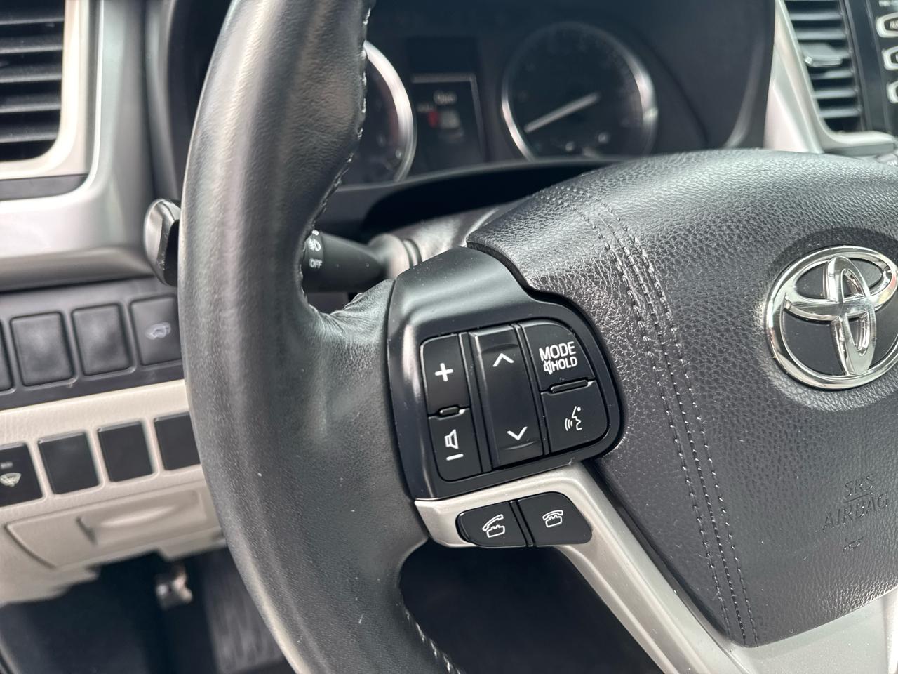 Toyota Highlander  2015