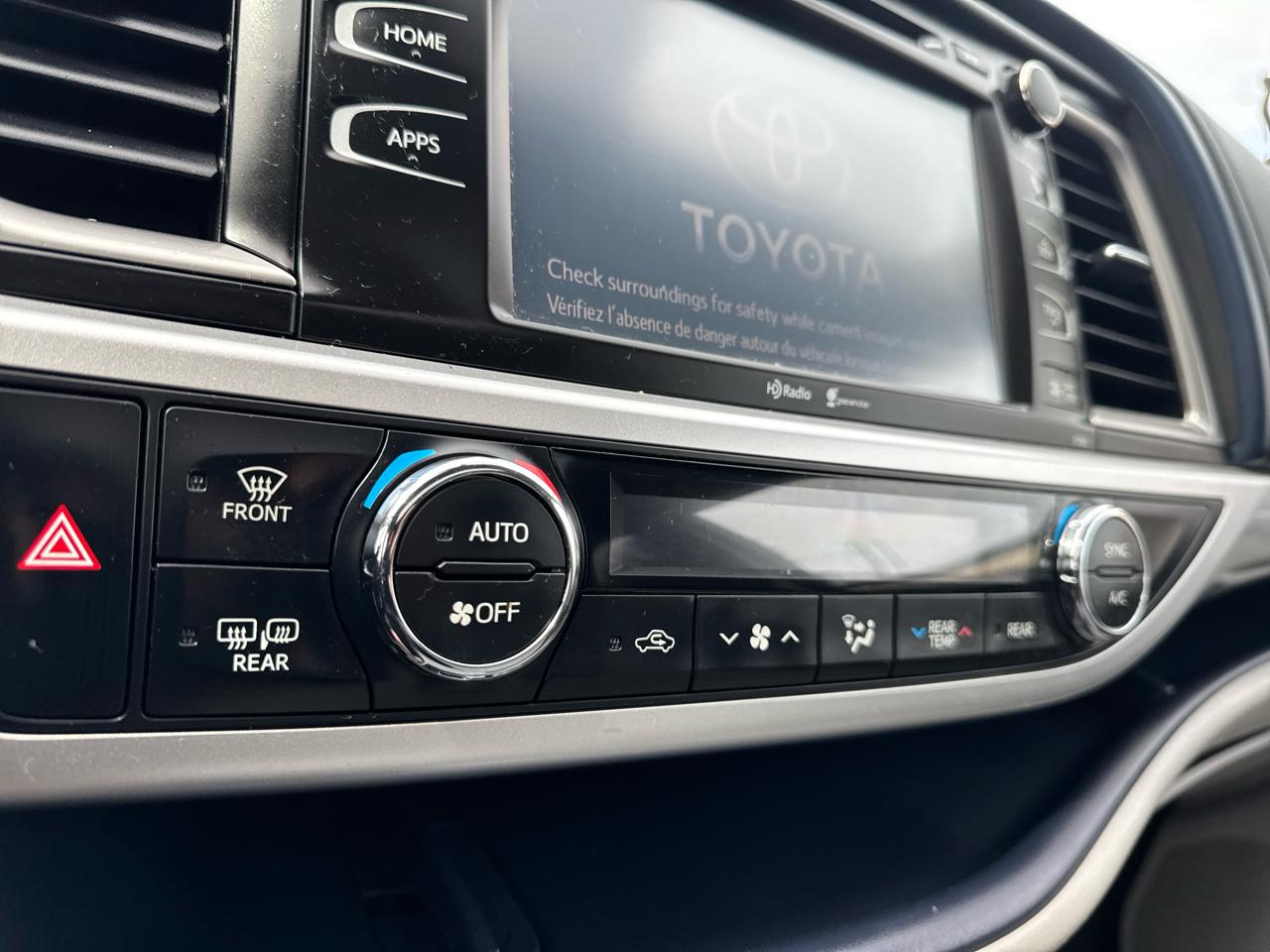 Toyota Highlander  2015