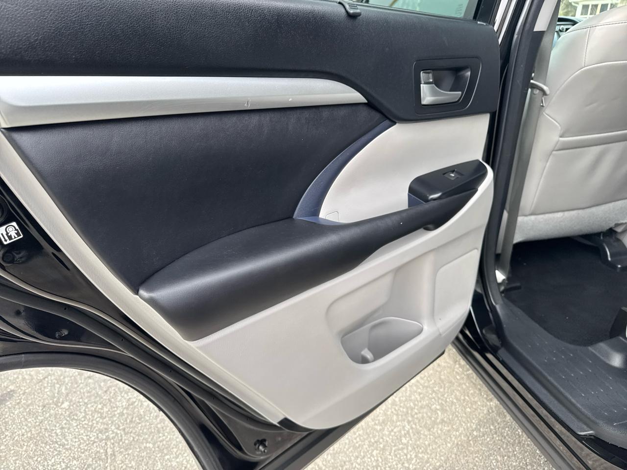 Toyota Highlander  2015
