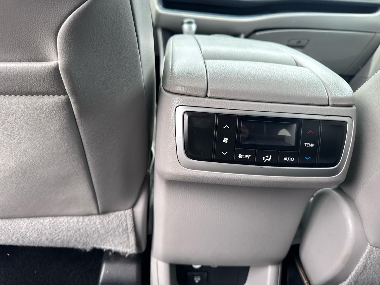 Toyota Highlander  2015