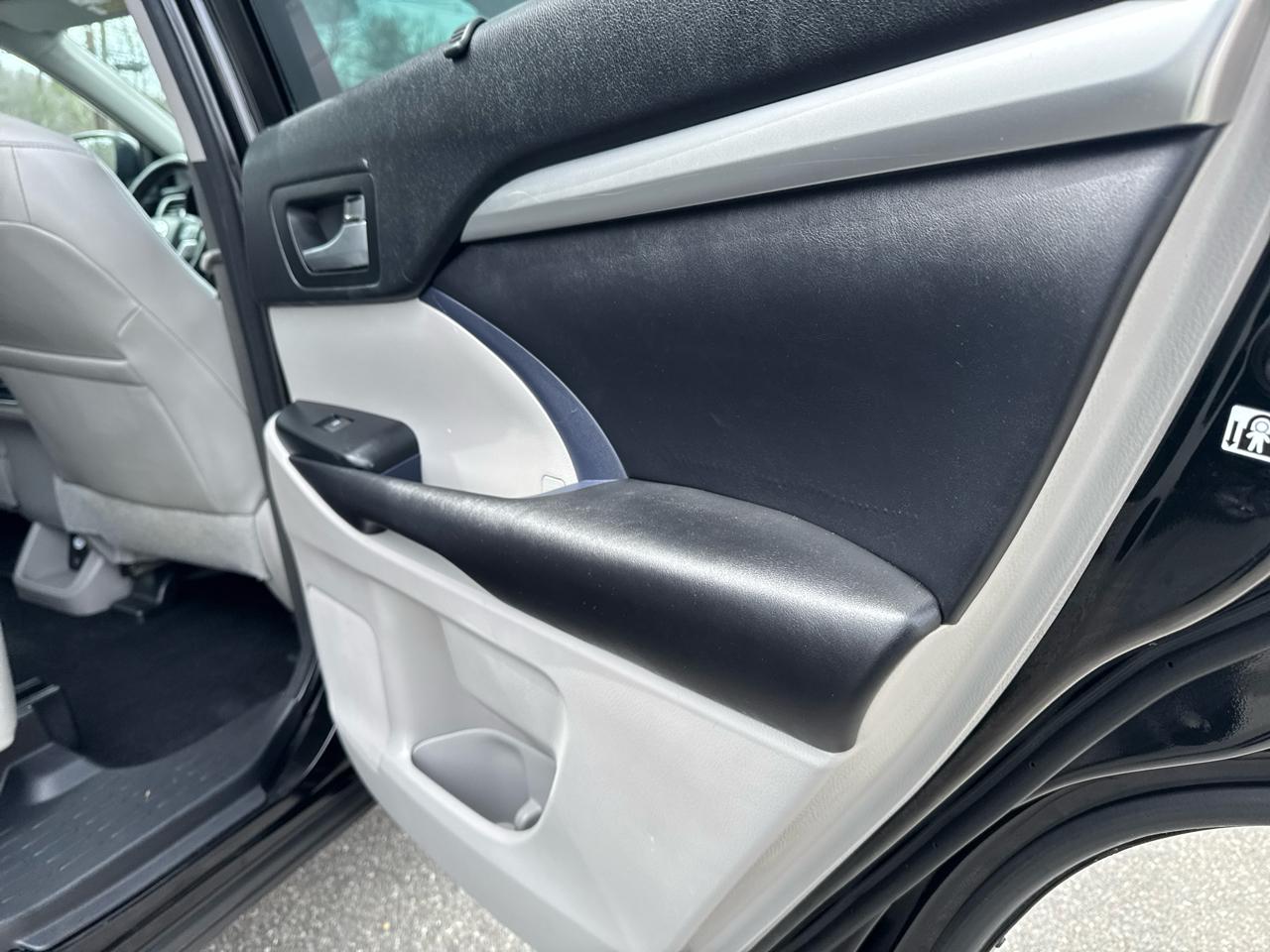Toyota Highlander  2015